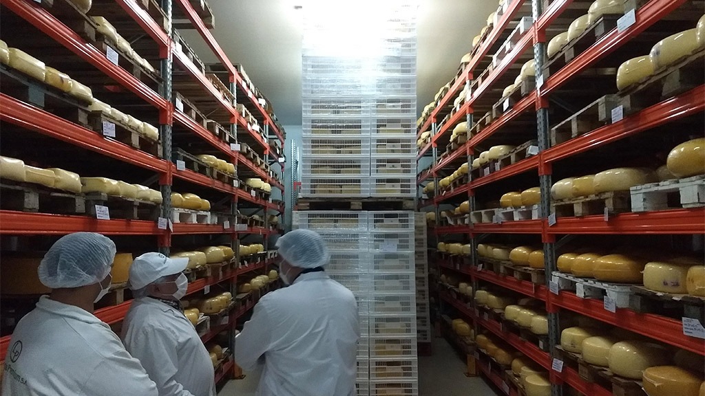 Una gira por industrias lácteas que invita a sumergirse en el mundo de los quesos